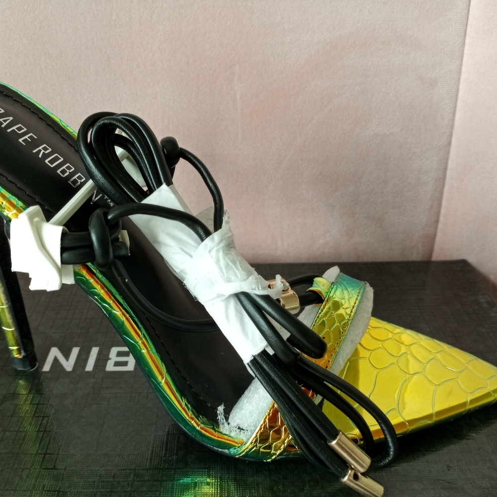 steletto Heels - Picture 3 of 4